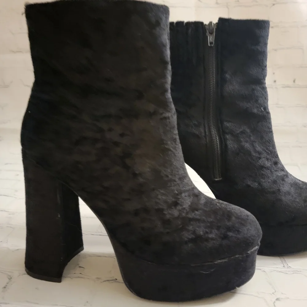 Vintage 90's Classified Black Velvet Platform Zip Boots Size 6